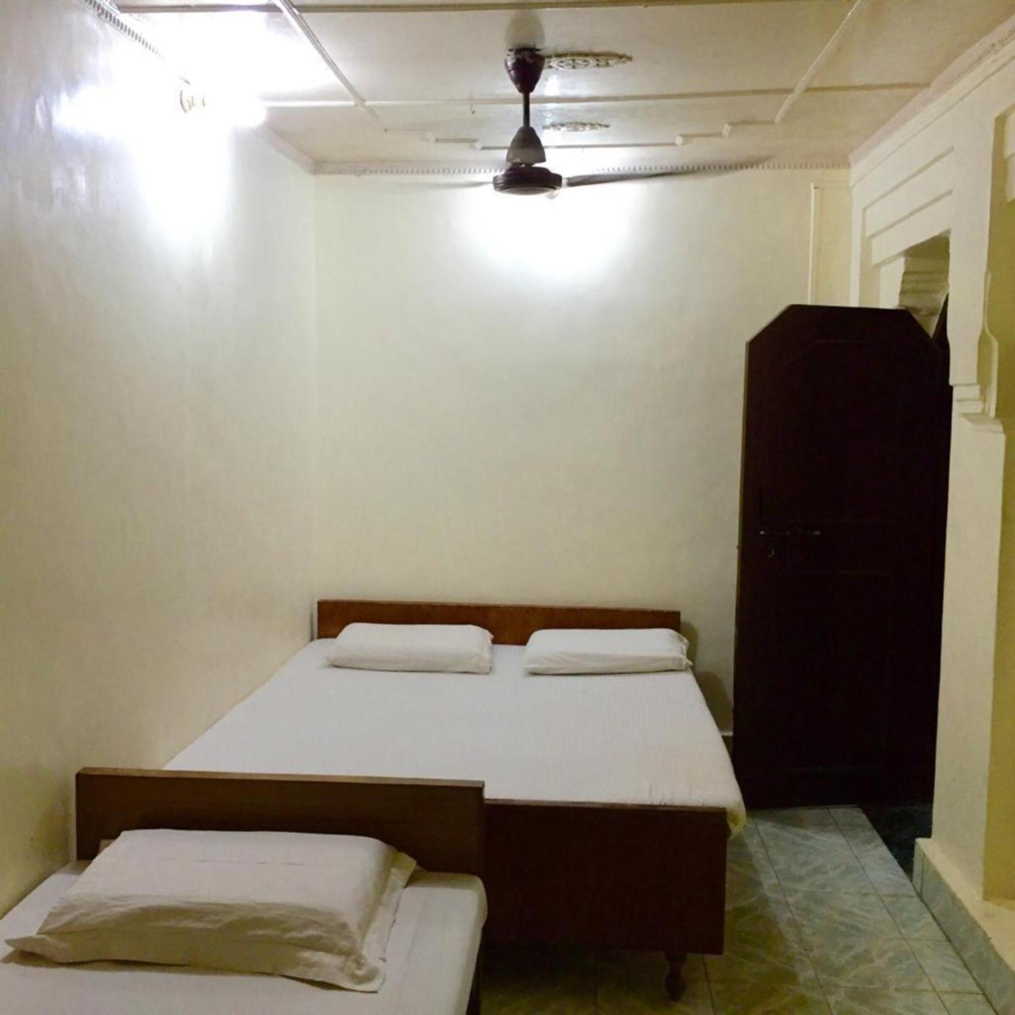 Grg Shanti Guest House Varanasi Near Manikarnika Ghat Εξωτερικό φωτογραφία