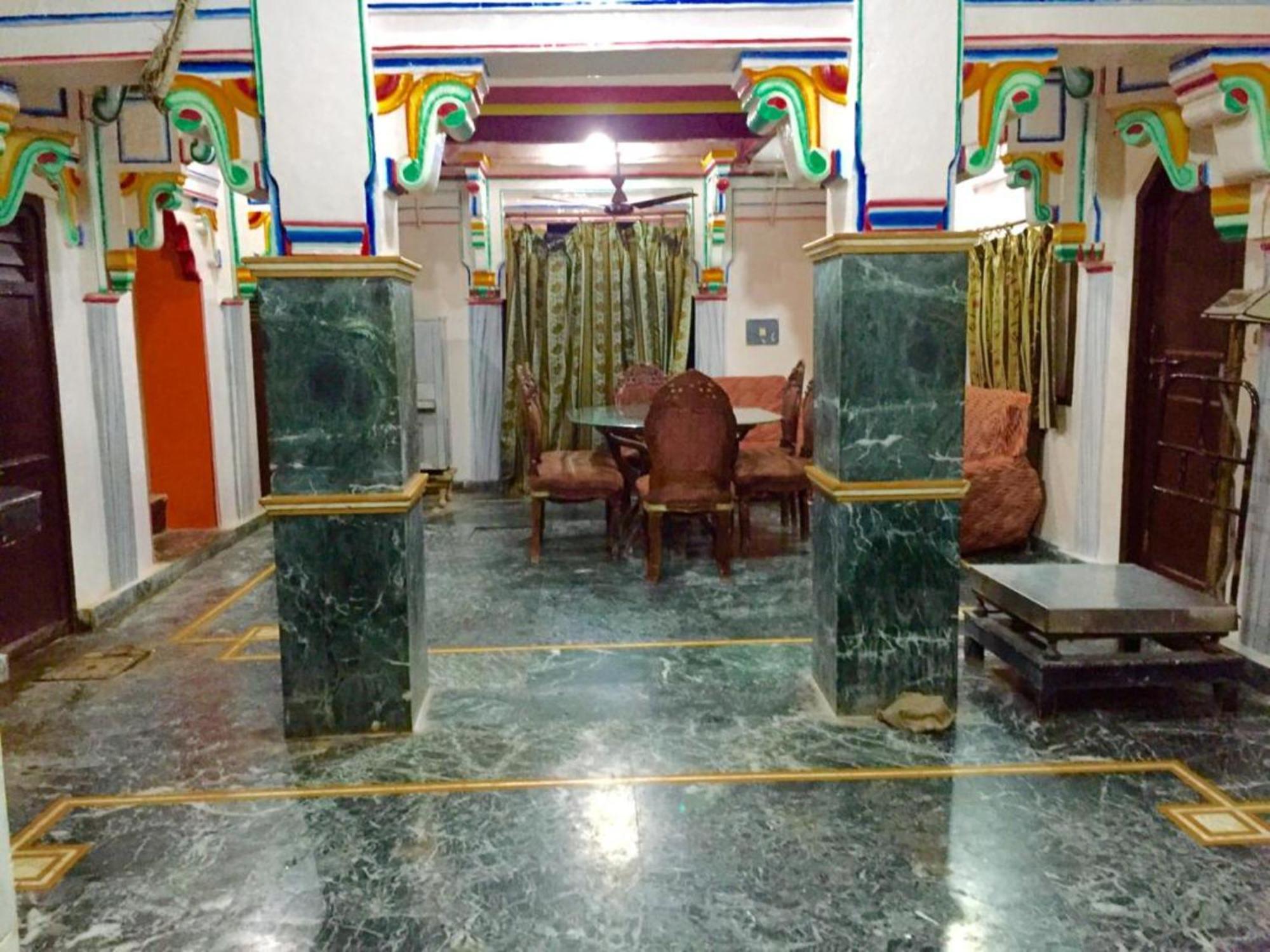 Grg Shanti Guest House Varanasi Near Manikarnika Ghat Εξωτερικό φωτογραφία
