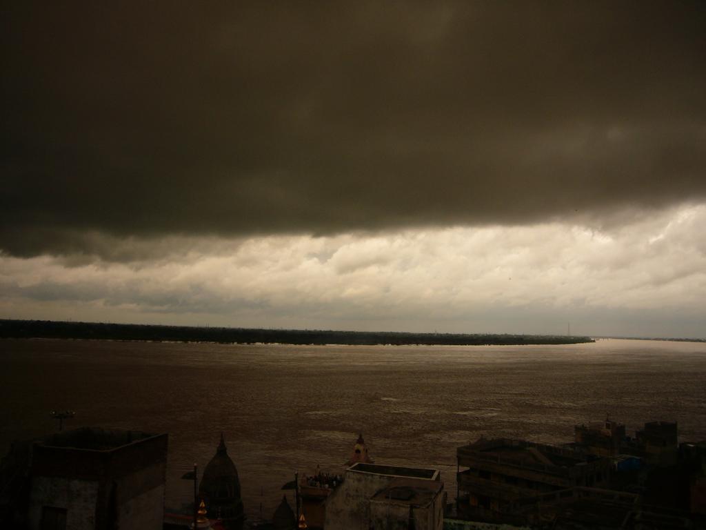 Grg Shanti Guest House Varanasi Near Manikarnika Ghat Εξωτερικό φωτογραφία