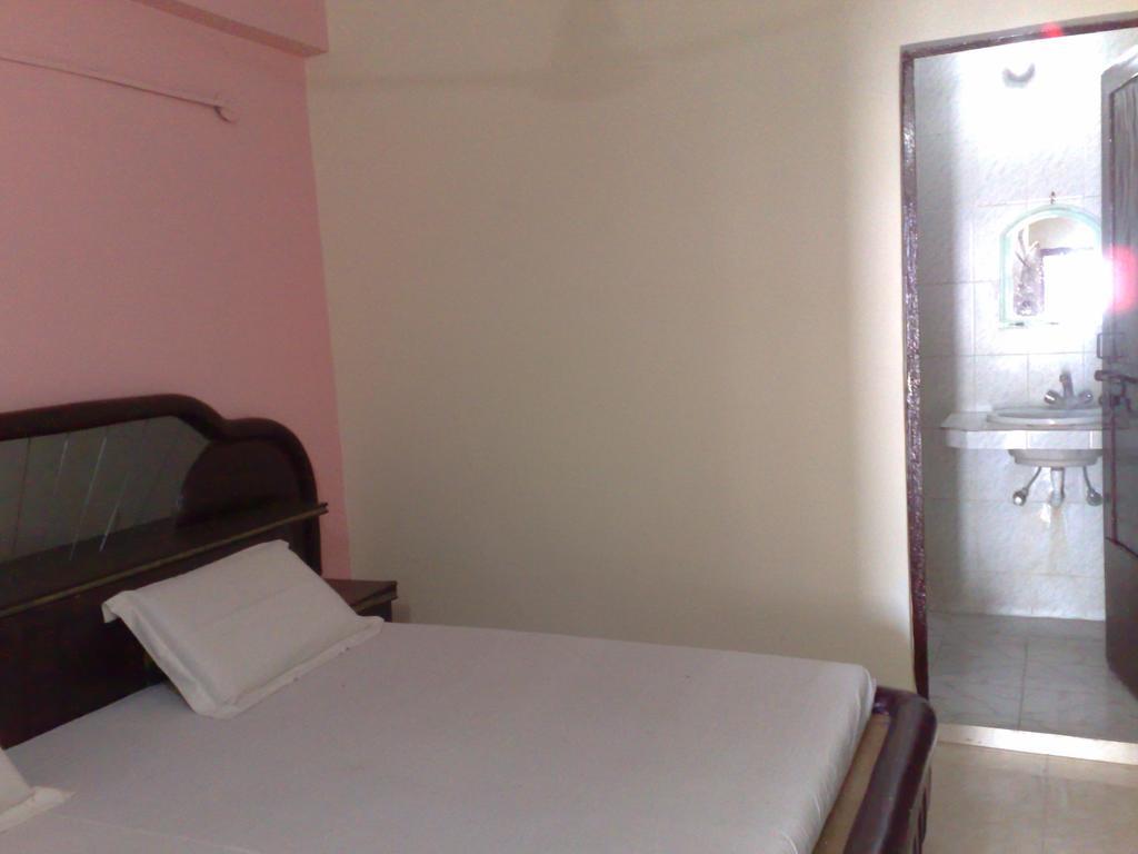 Grg Shanti Guest House Varanasi Near Manikarnika Ghat Εξωτερικό φωτογραφία